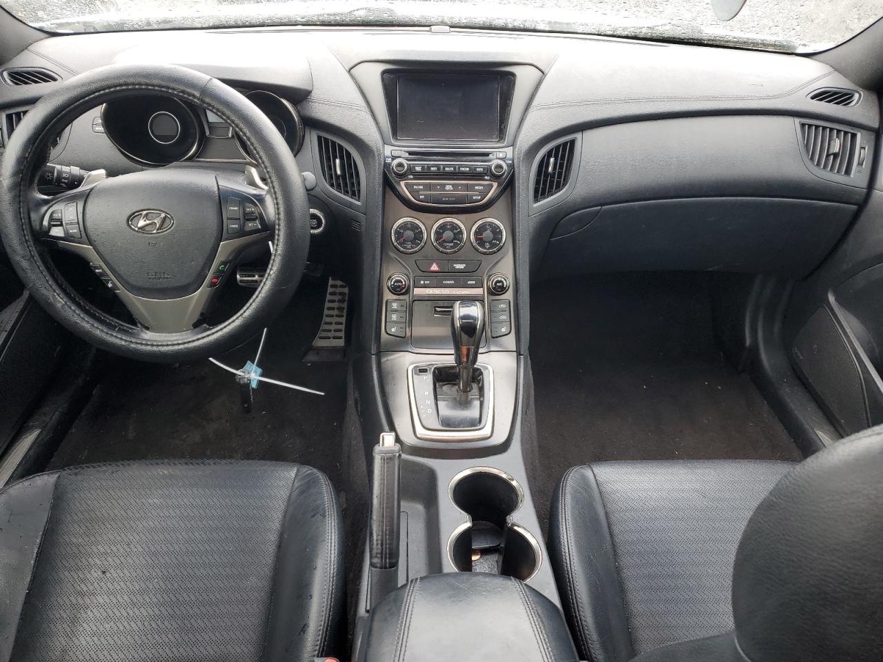 2015 Hyundai Genesis - Image 8