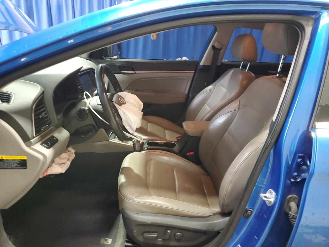 2017 Hyundai Elantra - Image 7