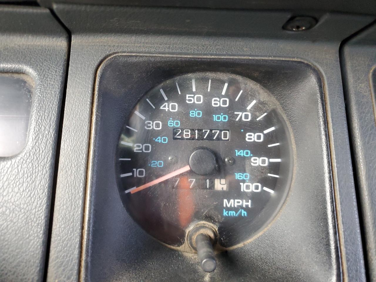 1992 Jeep Wrangler - Image 9