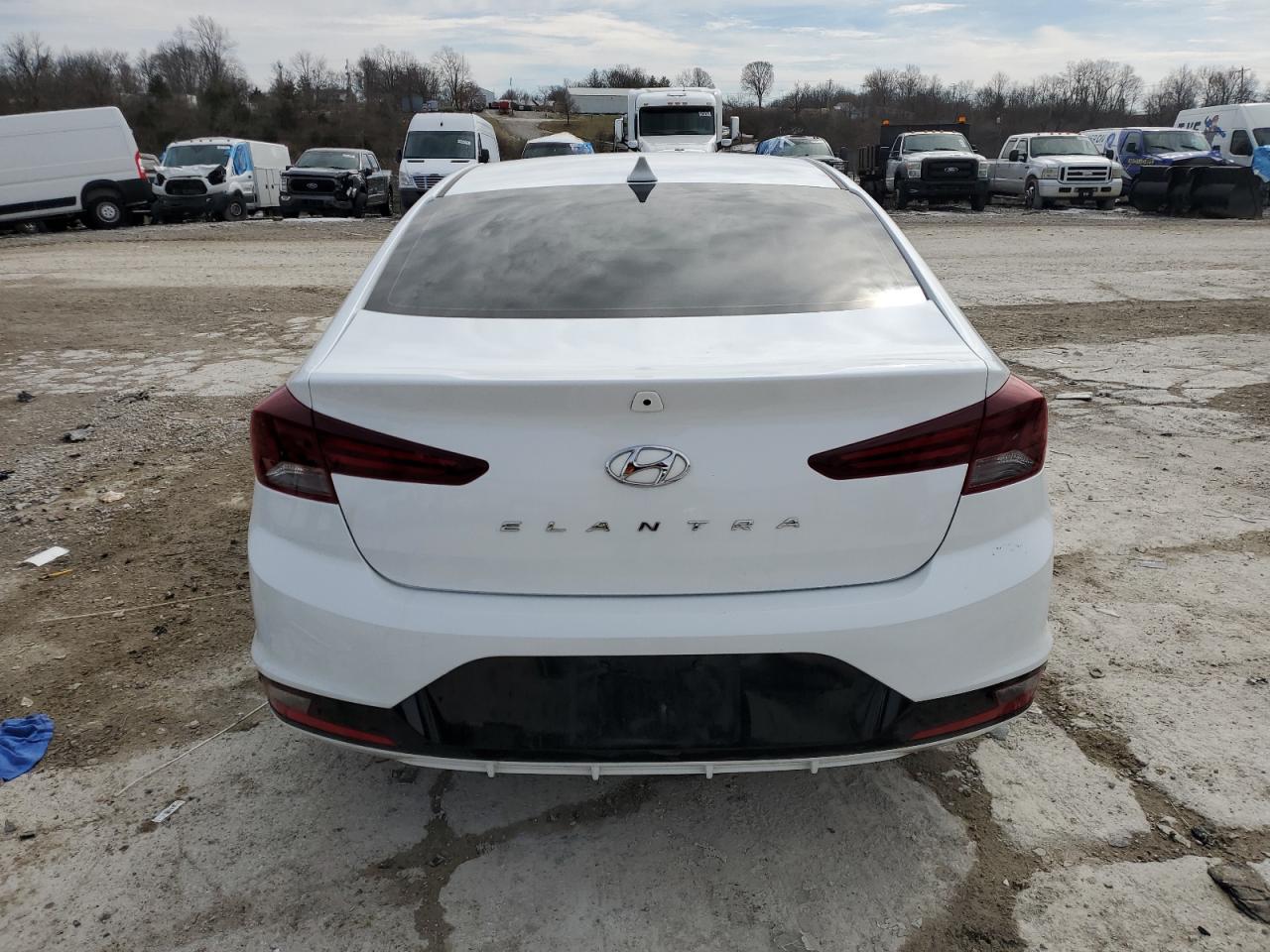 2020 Hyundai Elantra - Image 6