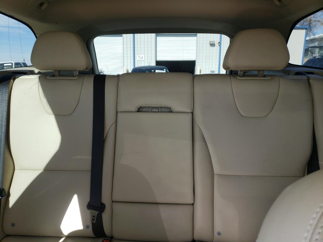 2015 Volvo XC60 - Image 10