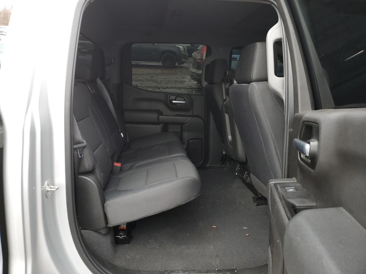 2019 Chevrolet Silverado - Image 10