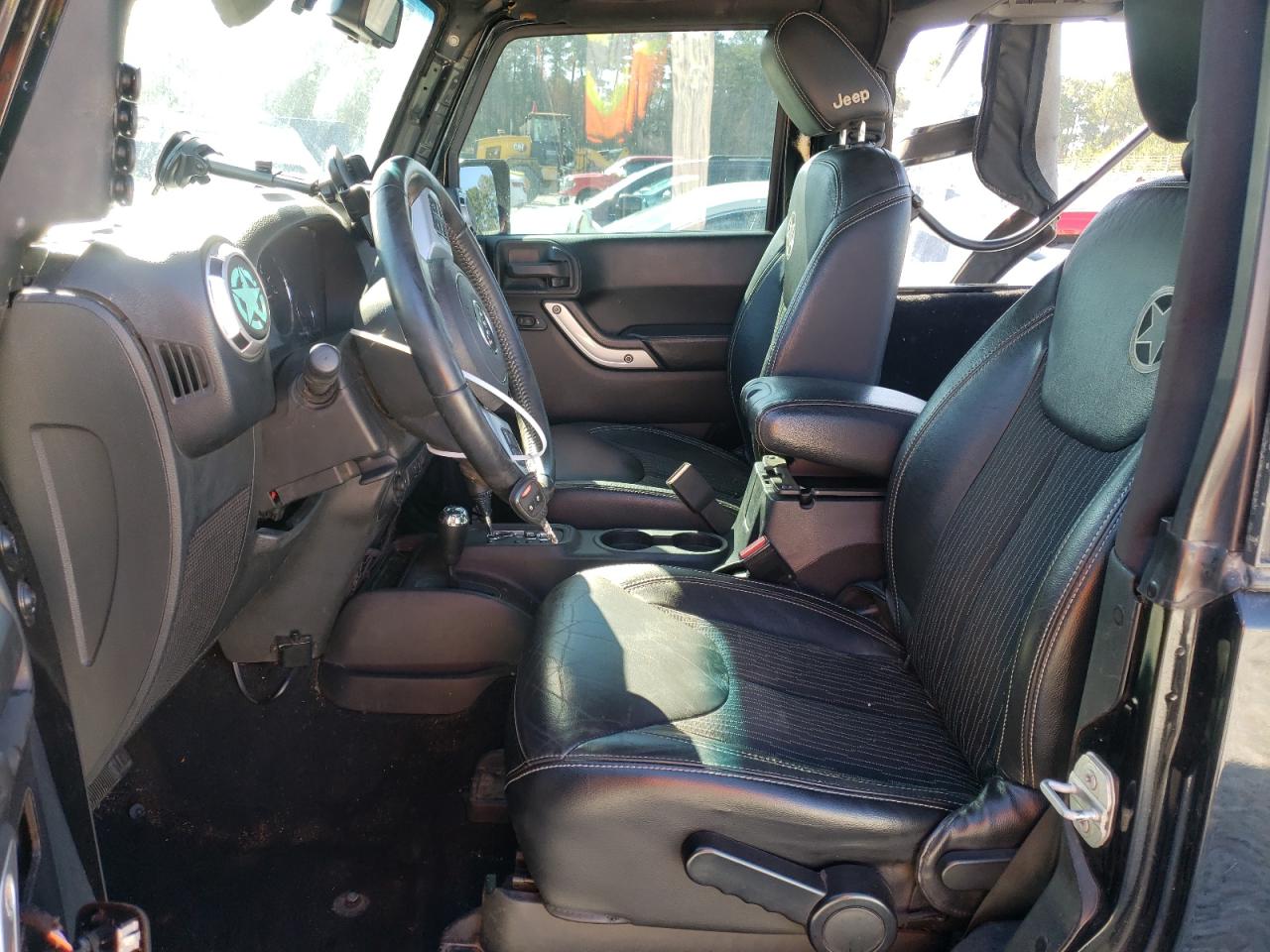 2015 Jeep Wrangler - Image 7