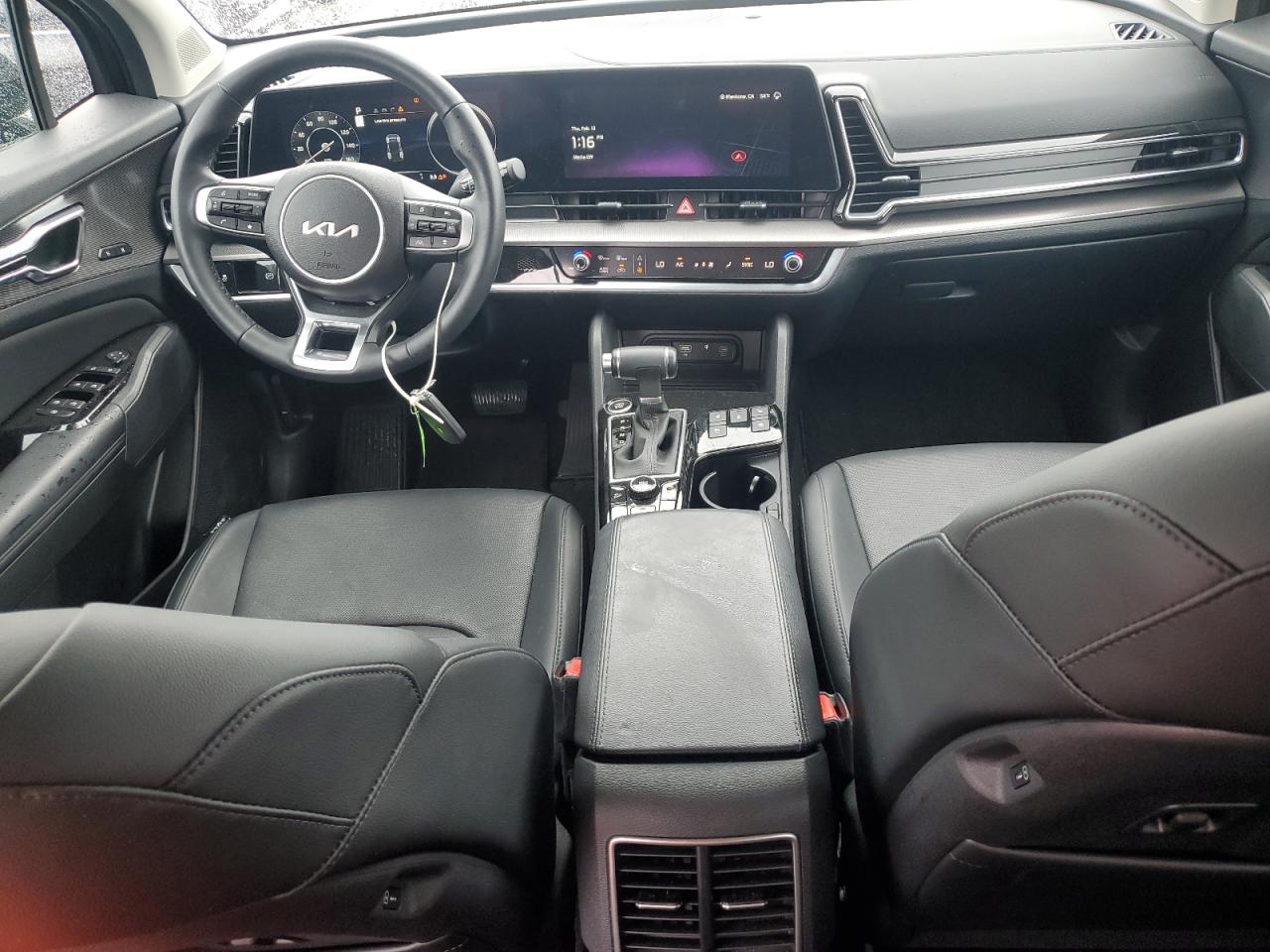 2024 Kia Sportage - Image 8
