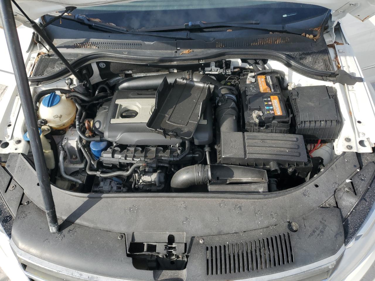 2013 Volkswagen Passat CC - Image 11