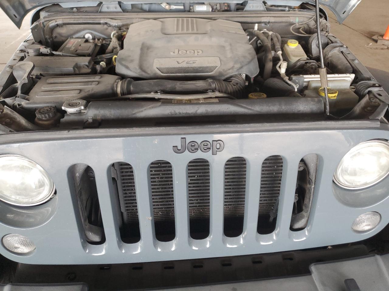 2015 Jeep Wrangler - Image 11