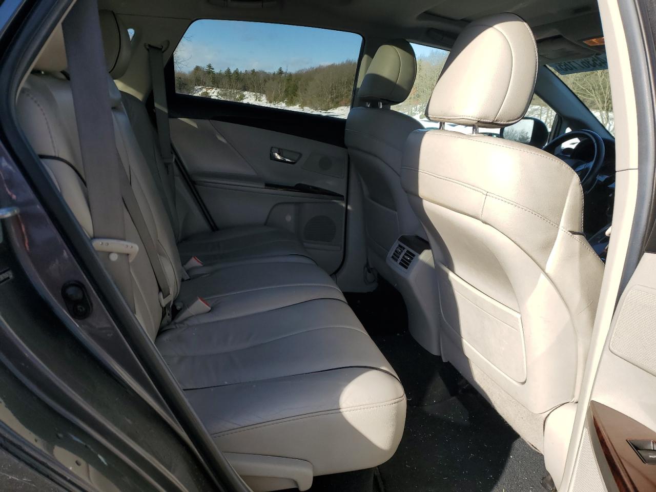 2011 Toyota Venza - Image 11