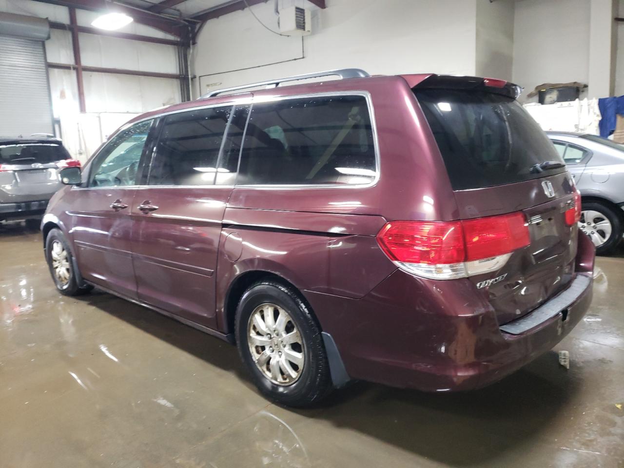 2010 Honda Odyssey - Image 2