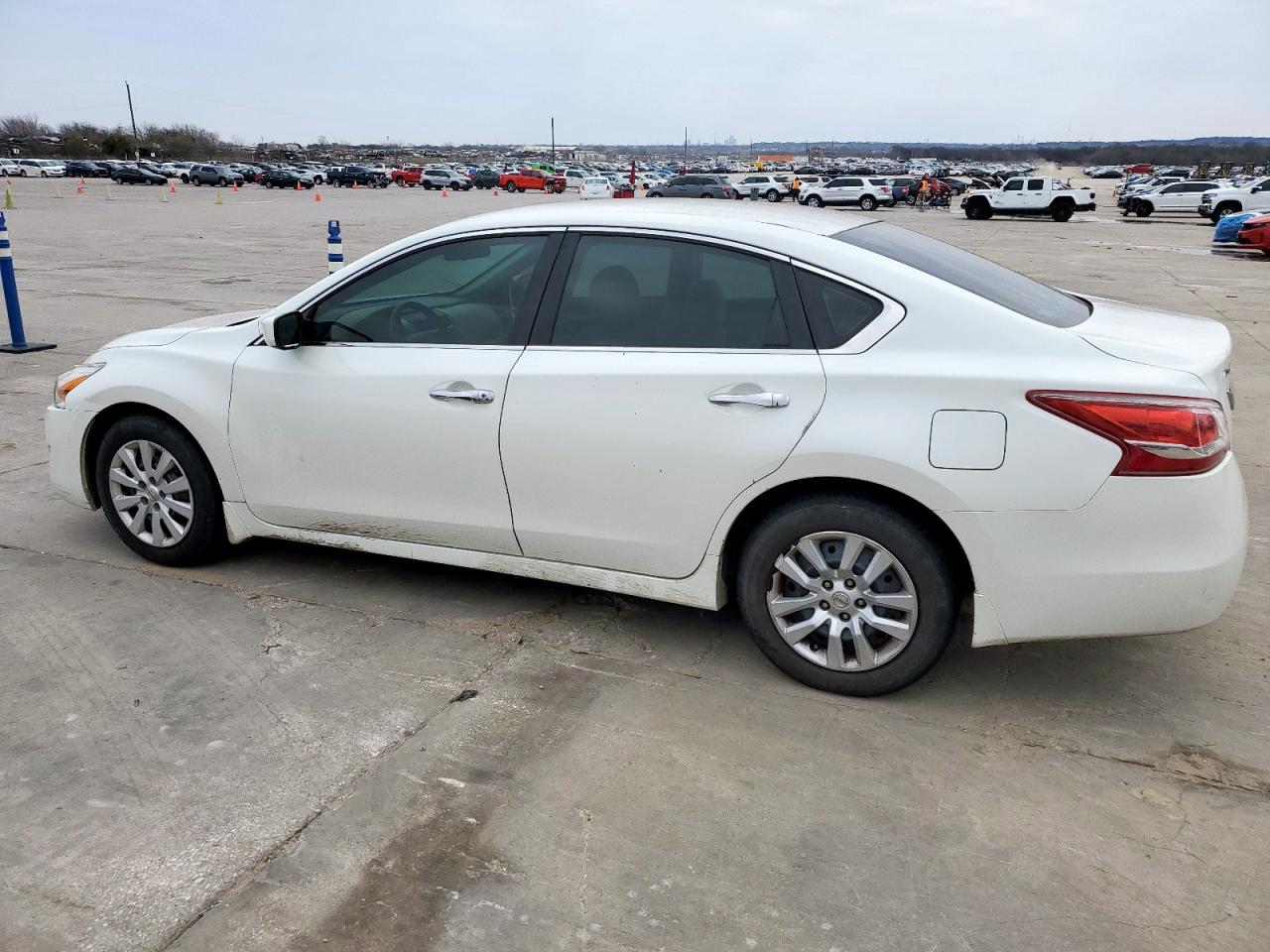 2013 Nissan Altima - Image 2