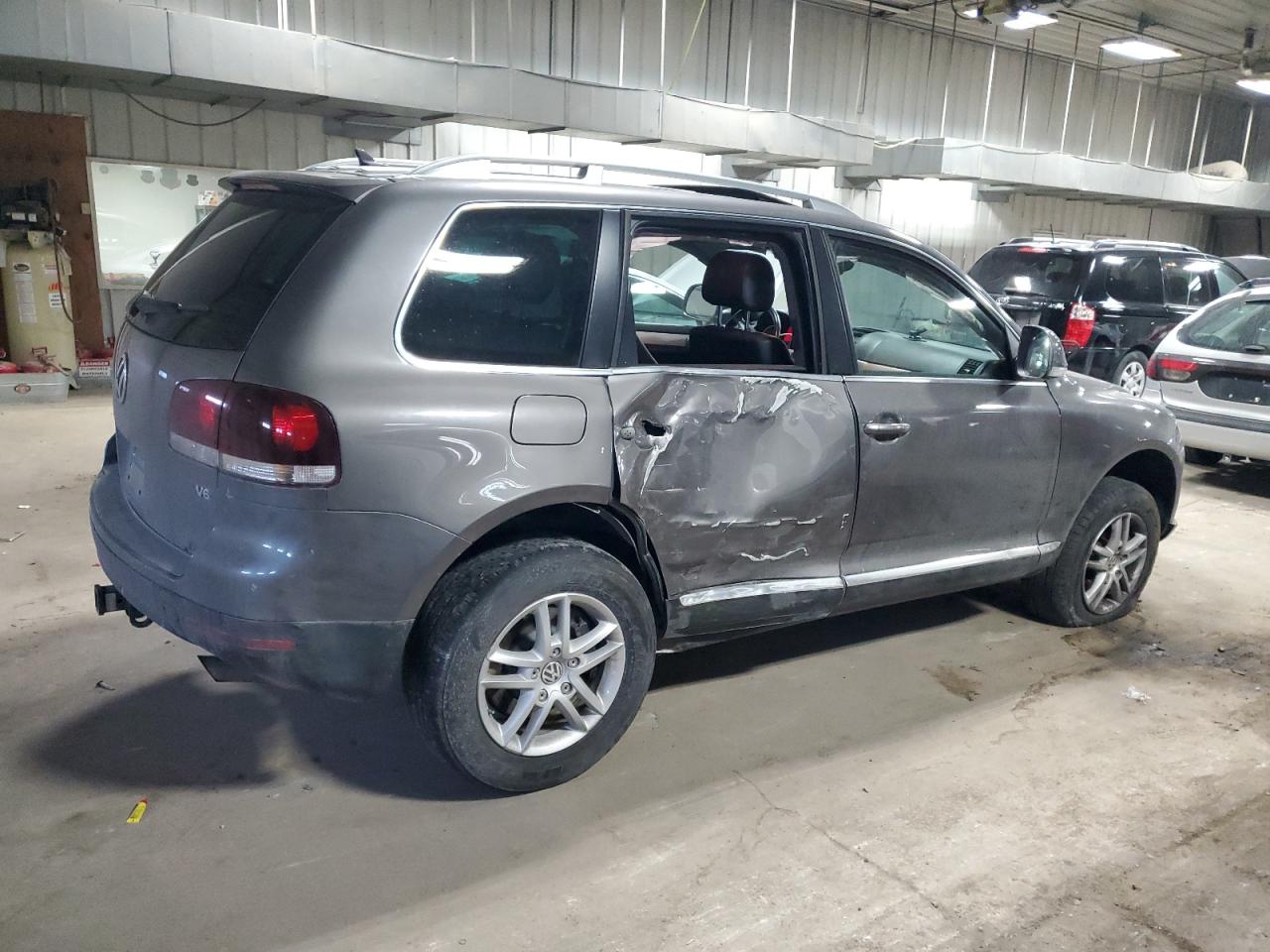 2008 Volkswagen Touareg - Image 3