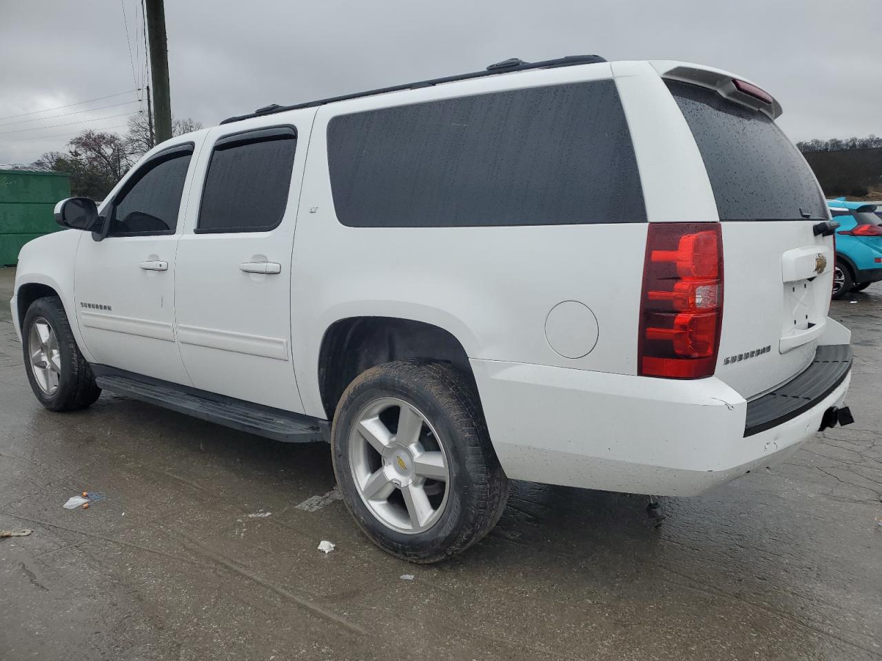 2011 Chevrolet Suburban - Image 2
