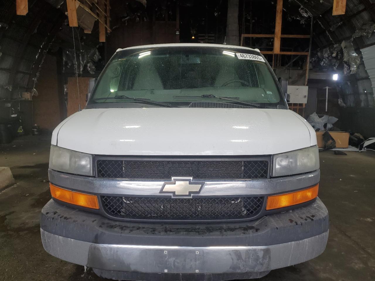 2015 Chevrolet Express - Image 5