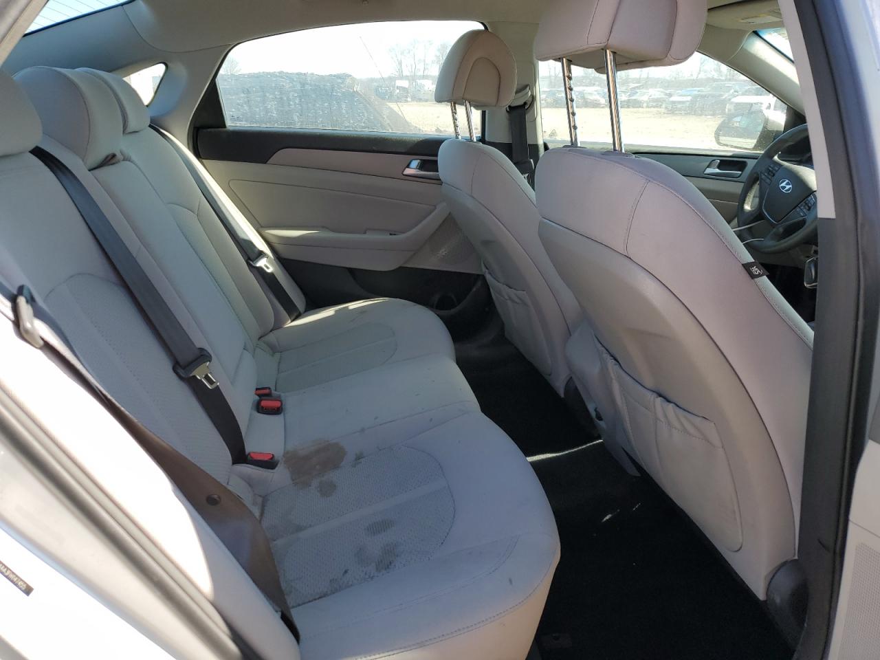 2015 Hyundai Sonata - Image 10