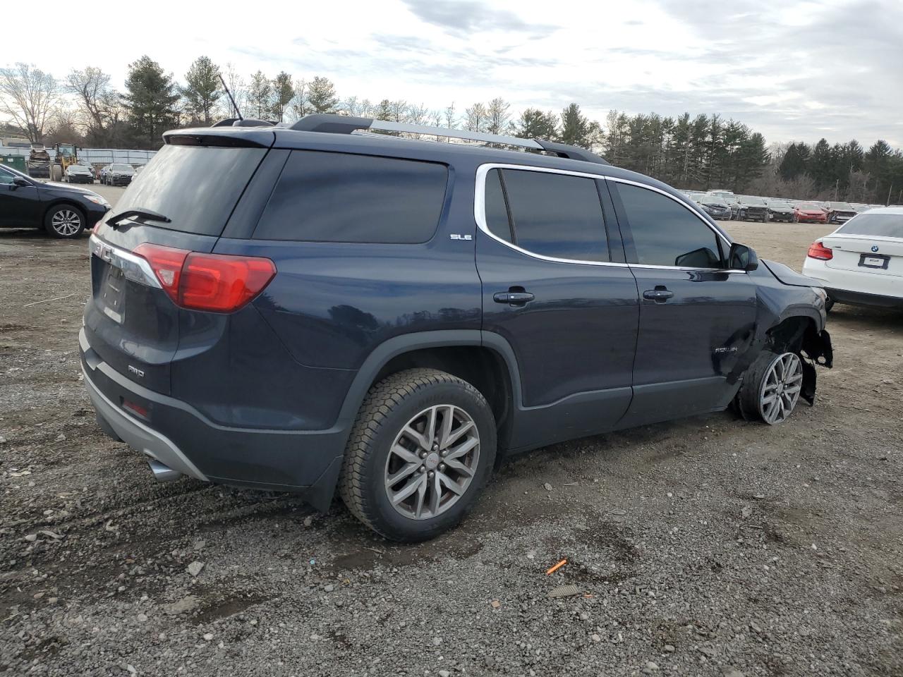 2017 GMC Acadia - Image 3