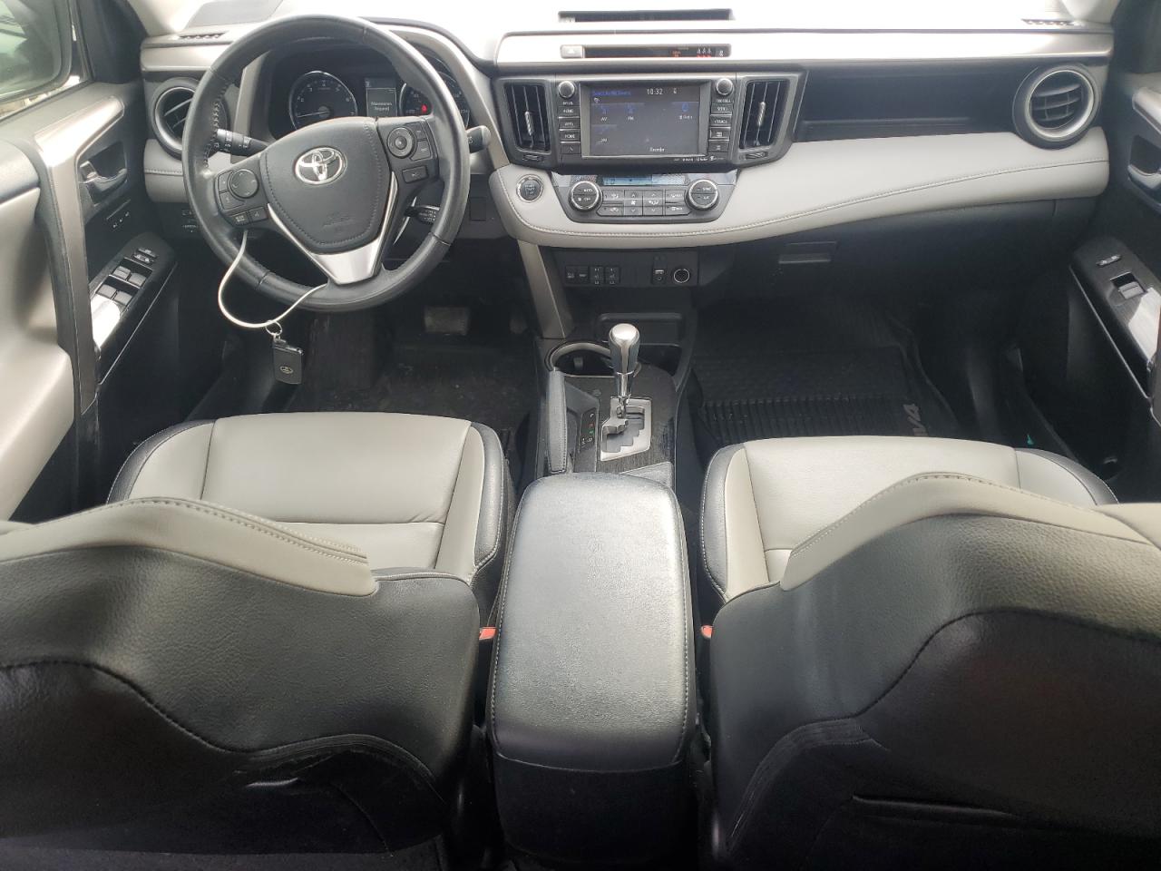 2018 Toyota RAV 4 - Image 8