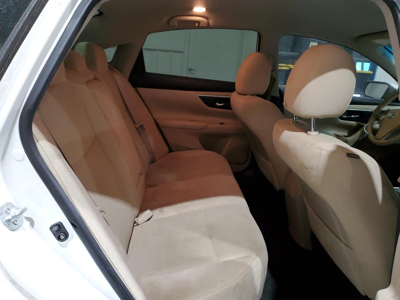 2015 Nissan Altima - Image 11