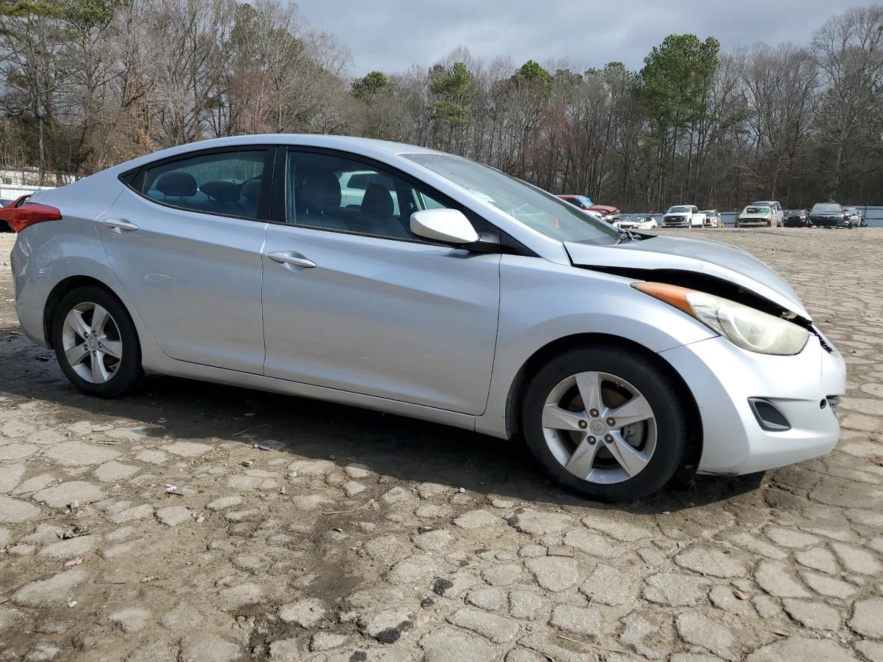 2013 Hyundai Elantra - Image 4