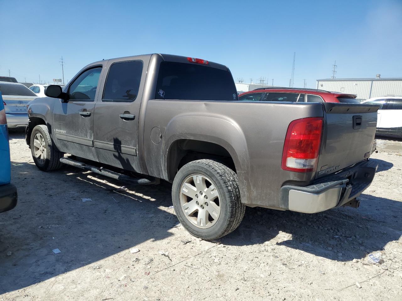 2008 GMC Sierra - Image 2