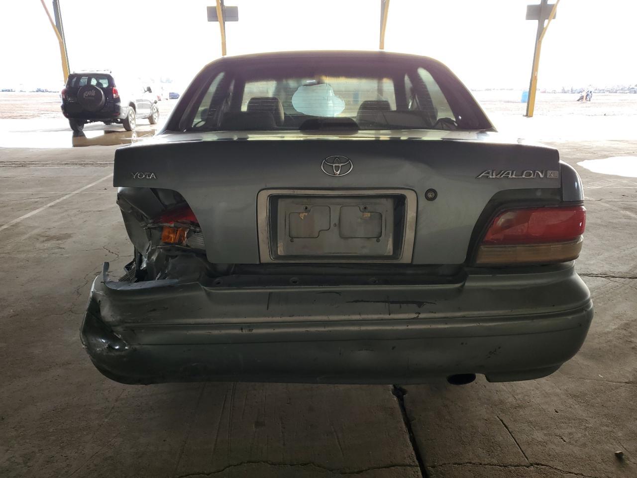 1997 Toyota Avalon - Image 6