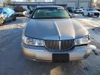 2002 Lincoln Town Car Signature na sprzedaż w Wayland, MI - Front End