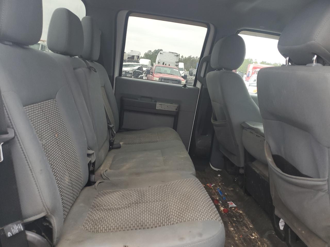 2015 Ford F350 - Image 10