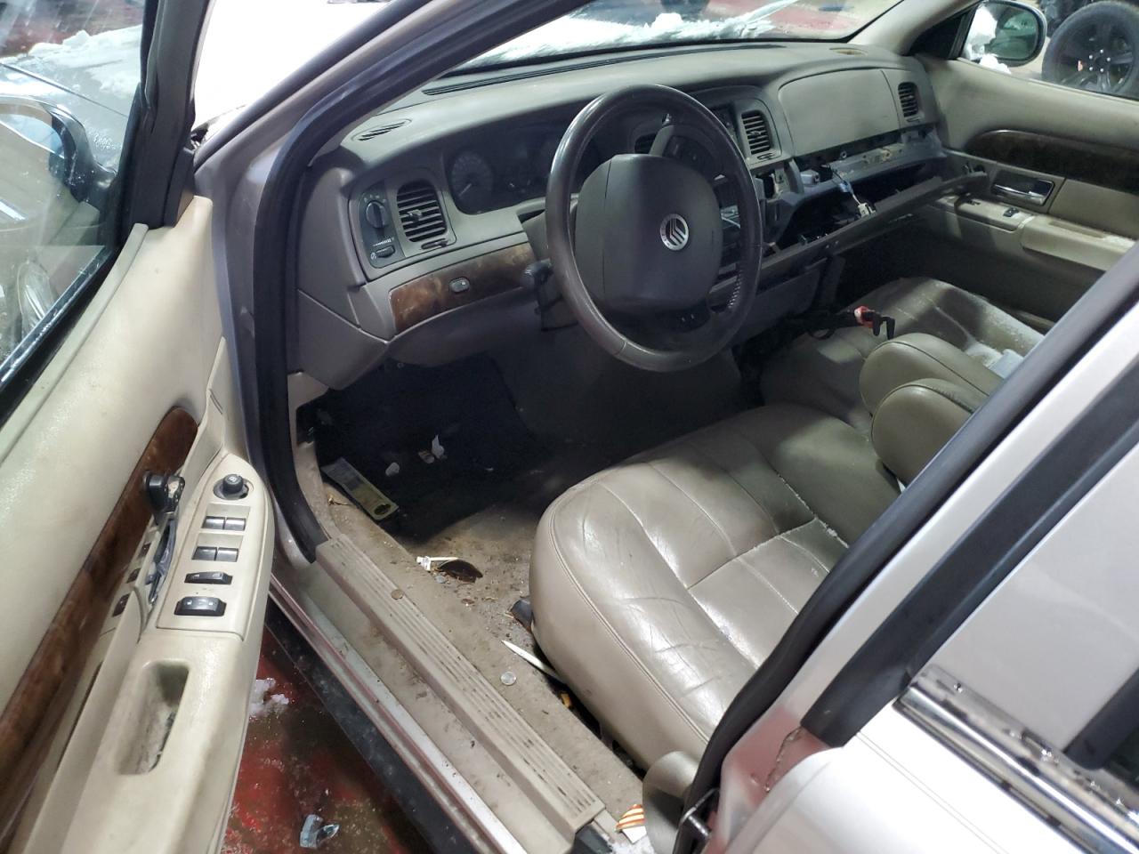 2011 Mercury Grand Marquis - Image 8