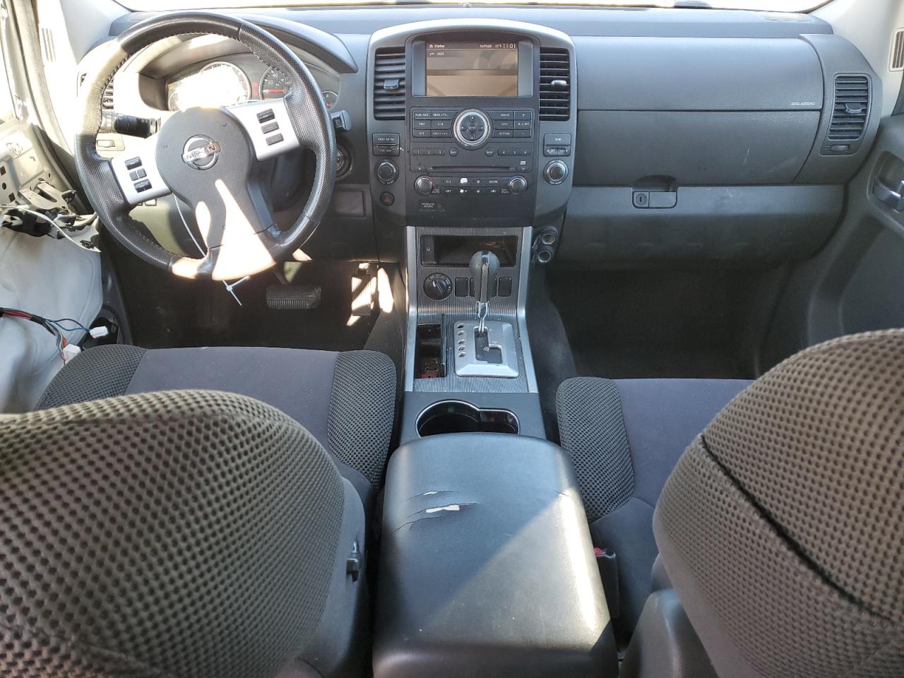 2010 Nissan Pathfinder - Image 8