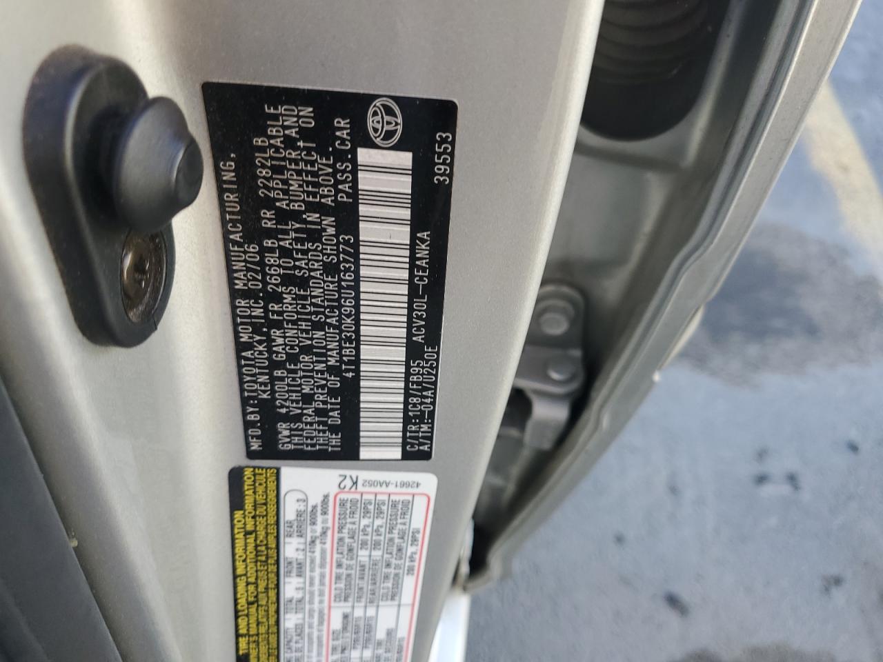 2006 Toyota Camry - Image 12