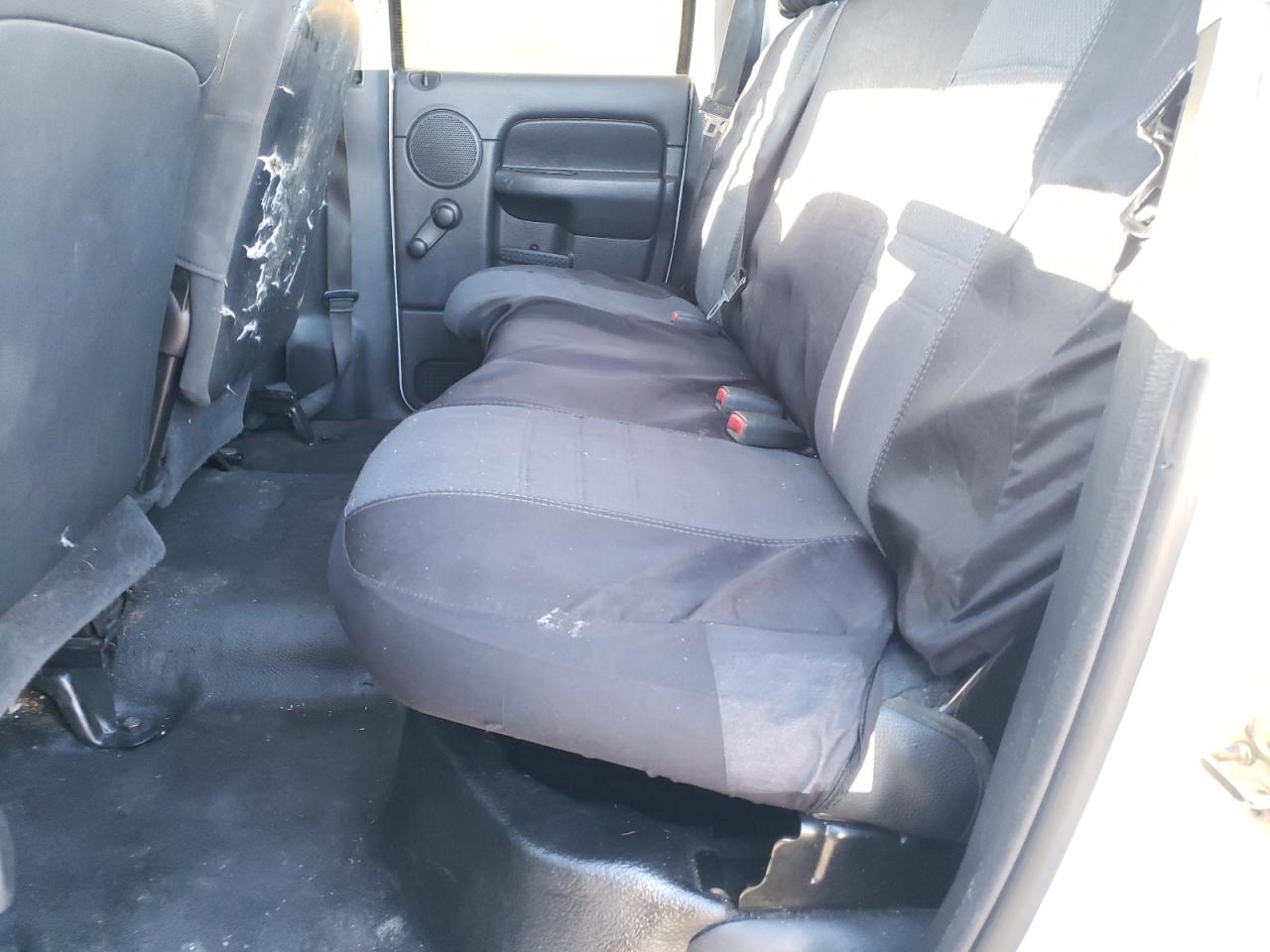 2005 Dodge RAM - Image 10