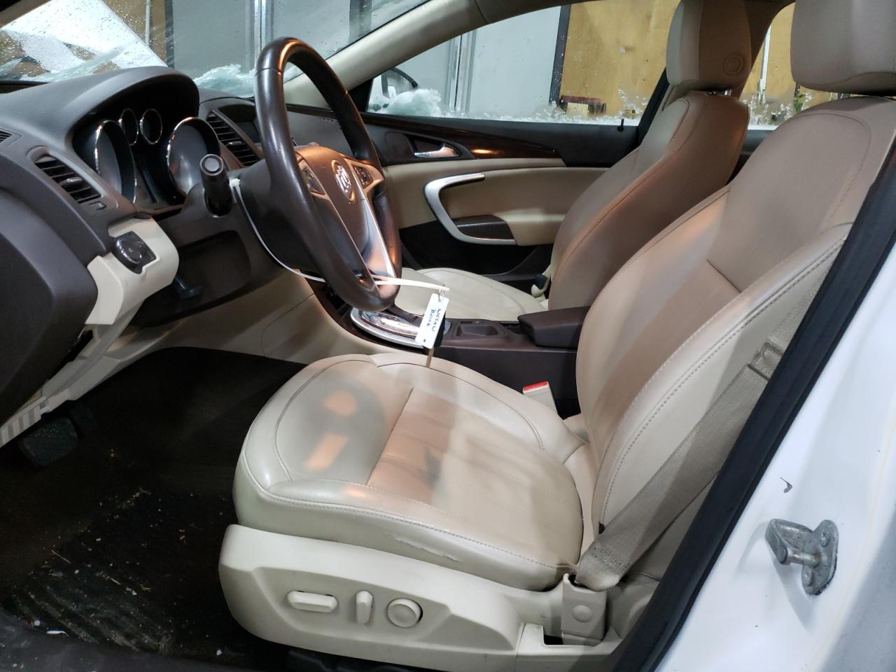 2011 Buick Regal - Image 7