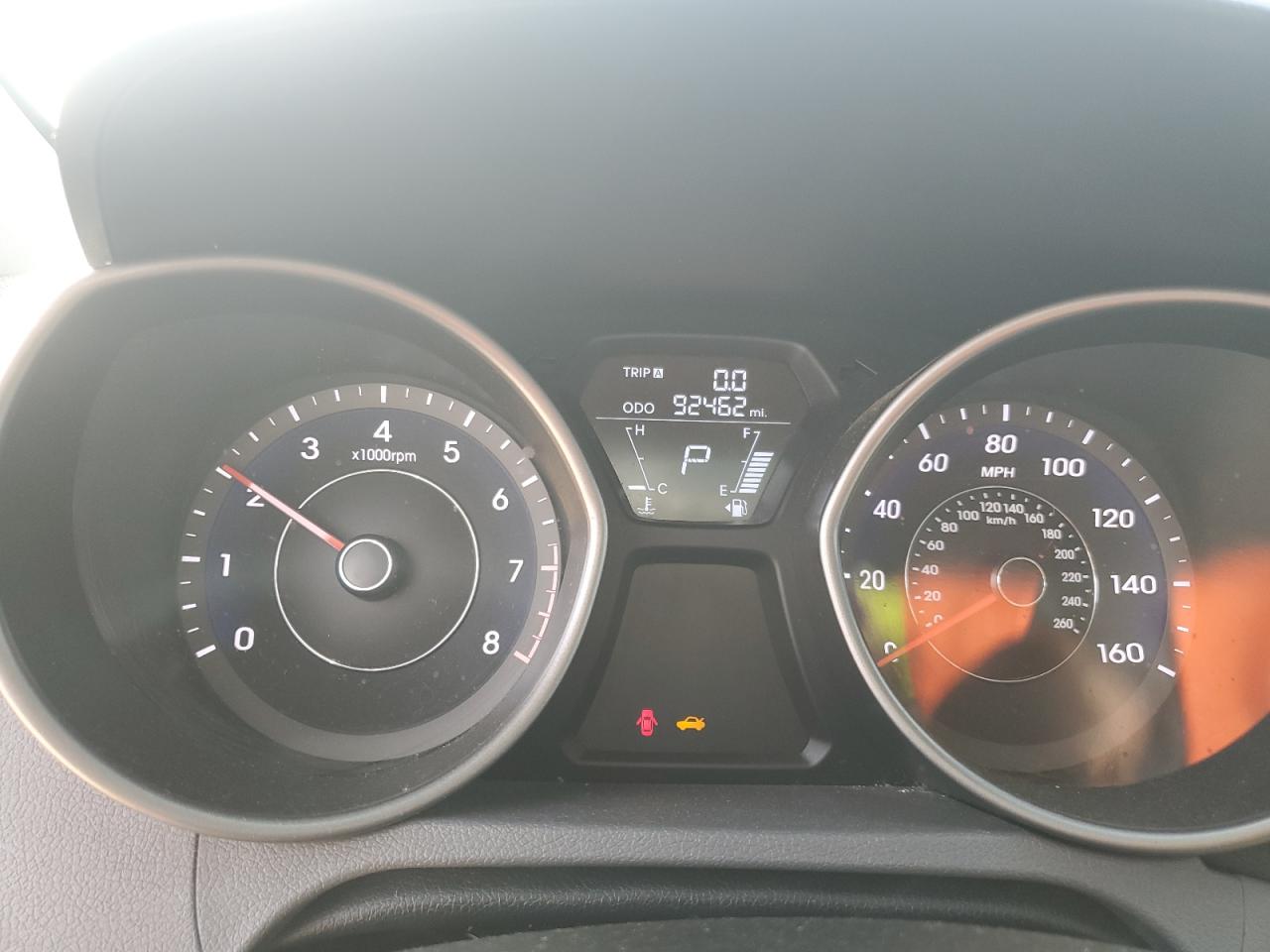 2013 Hyundai Elantra - Image 9