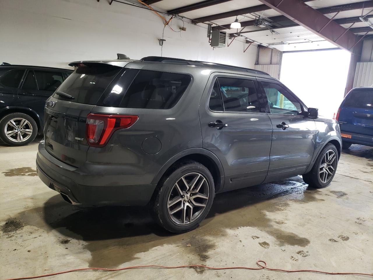 2017 Ford Explorer - Image 3