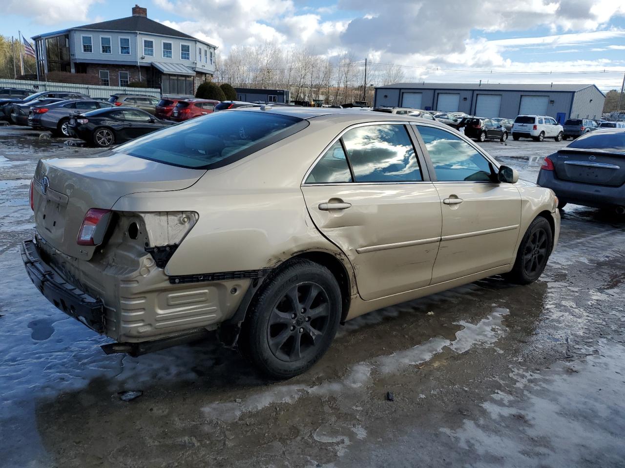 2011 Toyota Camry - Image 3