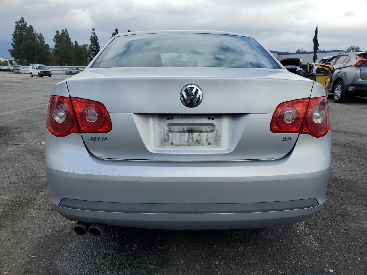 2006 Volkswagen Jetta - Image 6