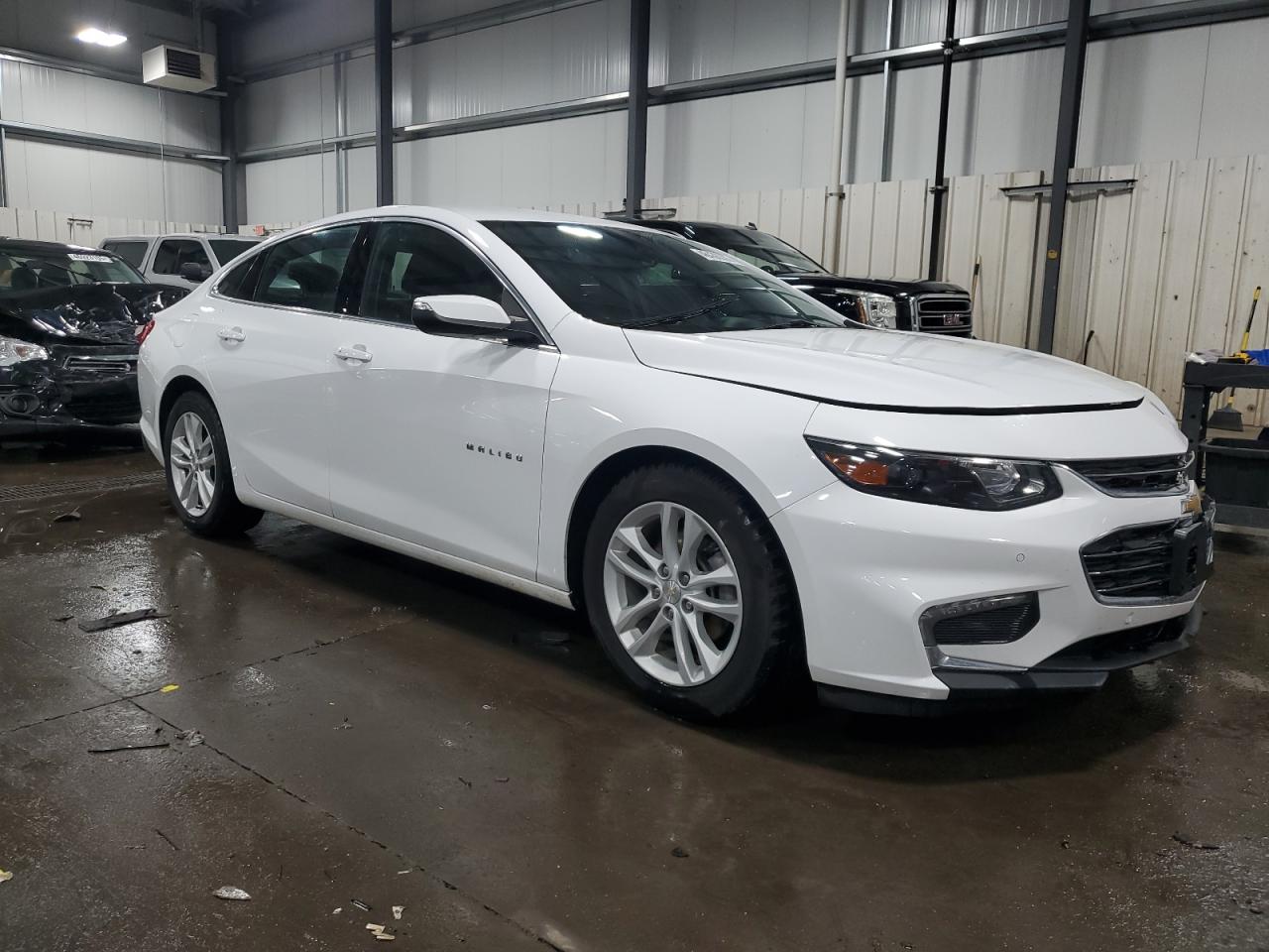 2017 Chevrolet Malibu - Image 4