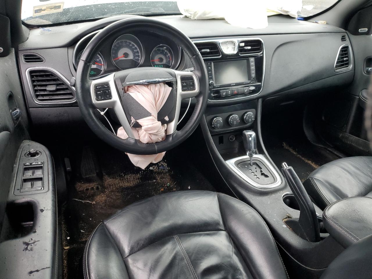 2014 Chrysler 200 - Image 8