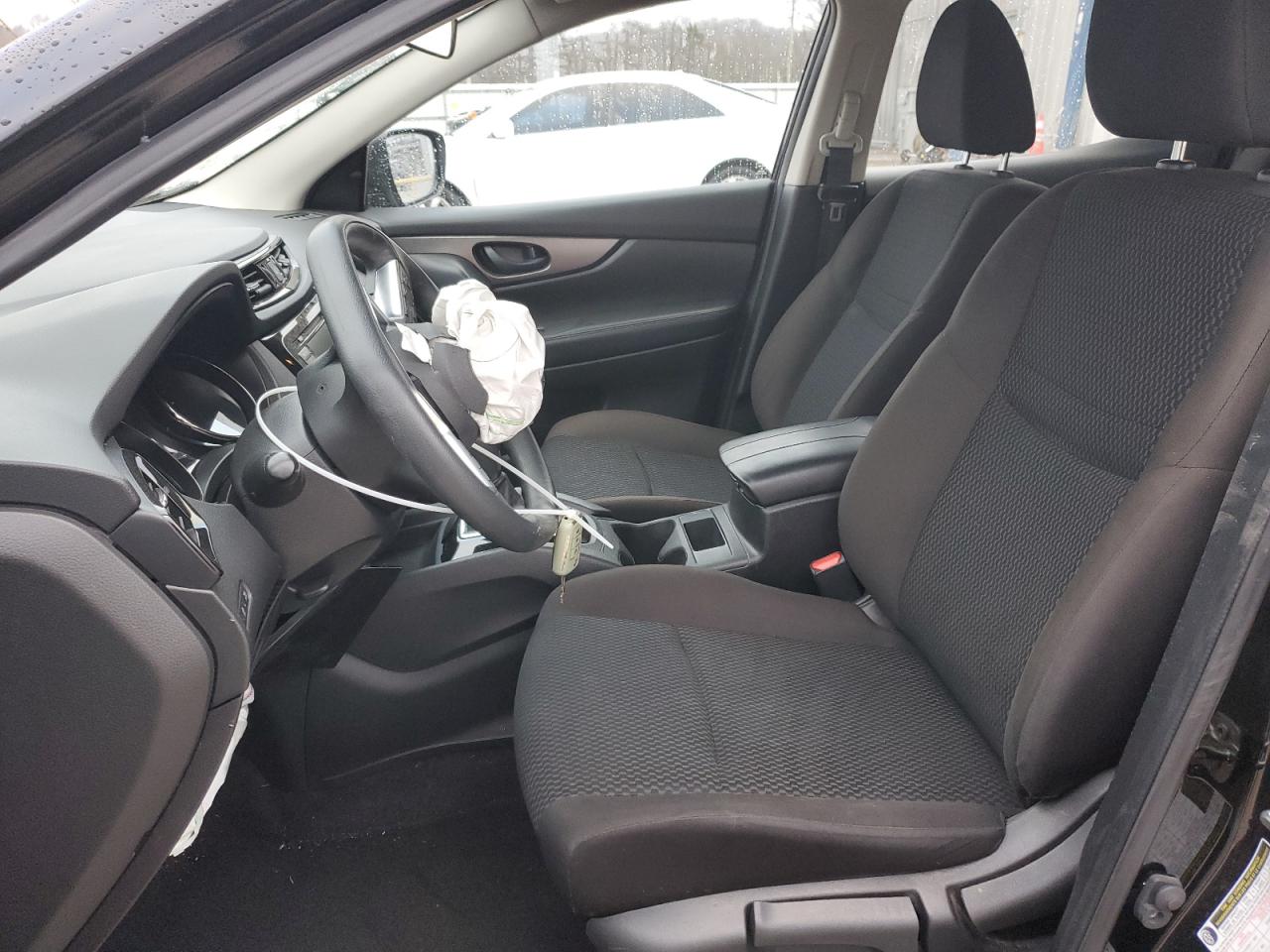 2021 Nissan Rogue - Image 7