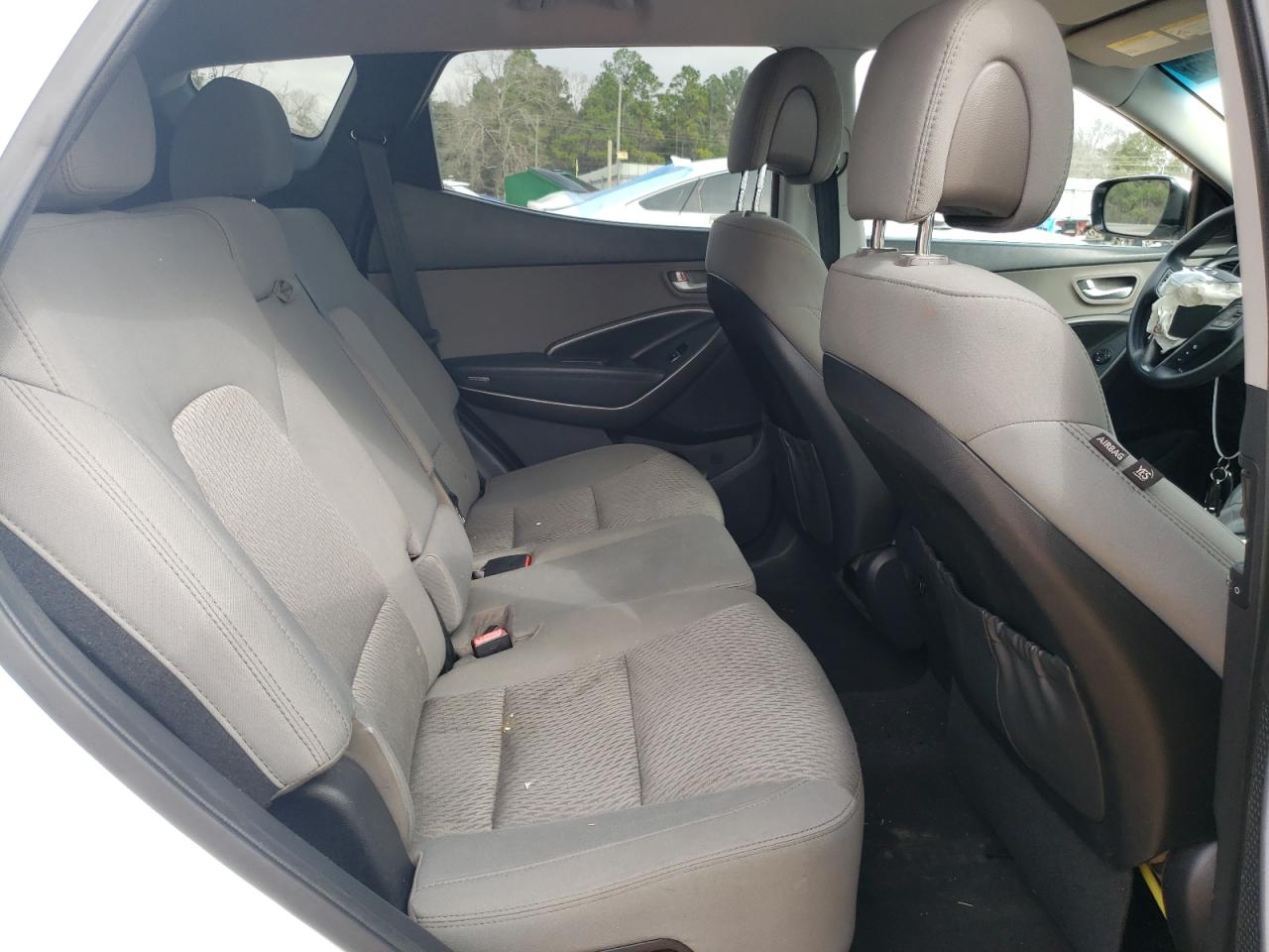 2013 Hyundai Santa Fe - Image 12