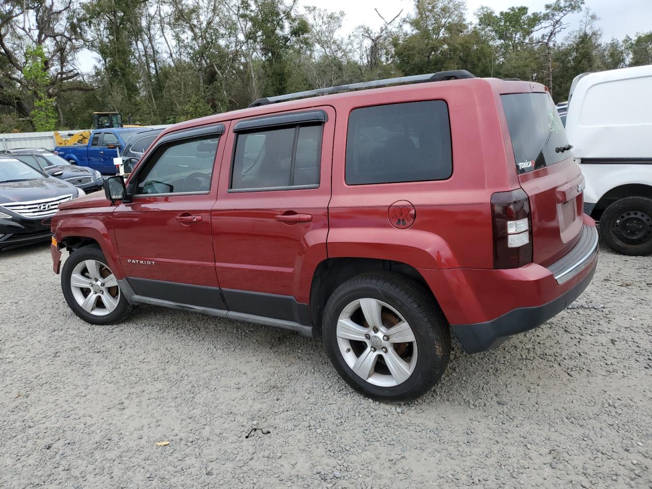 2011 Jeep Liberty (Patriot) - Image 2