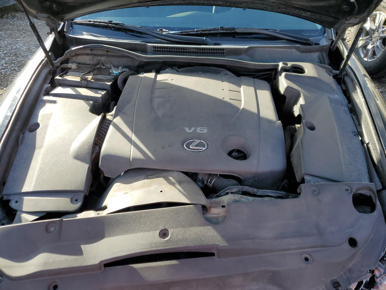 2010 Lexus IS - Image 11