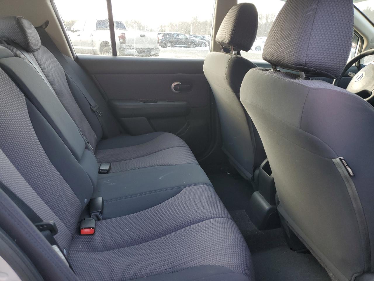 2009 Nissan Versa - Image 10