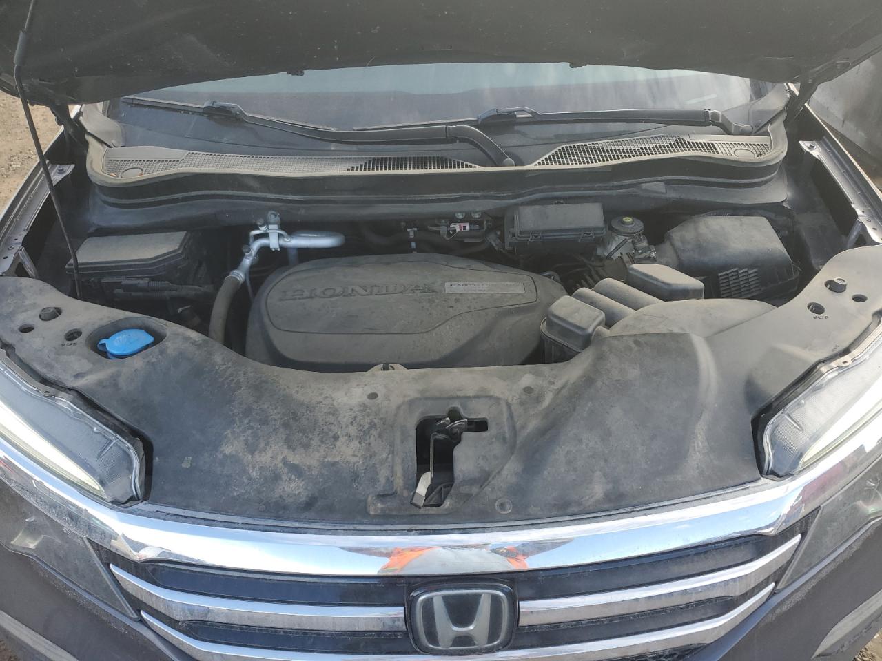 2017 Honda Pilot - Image 12