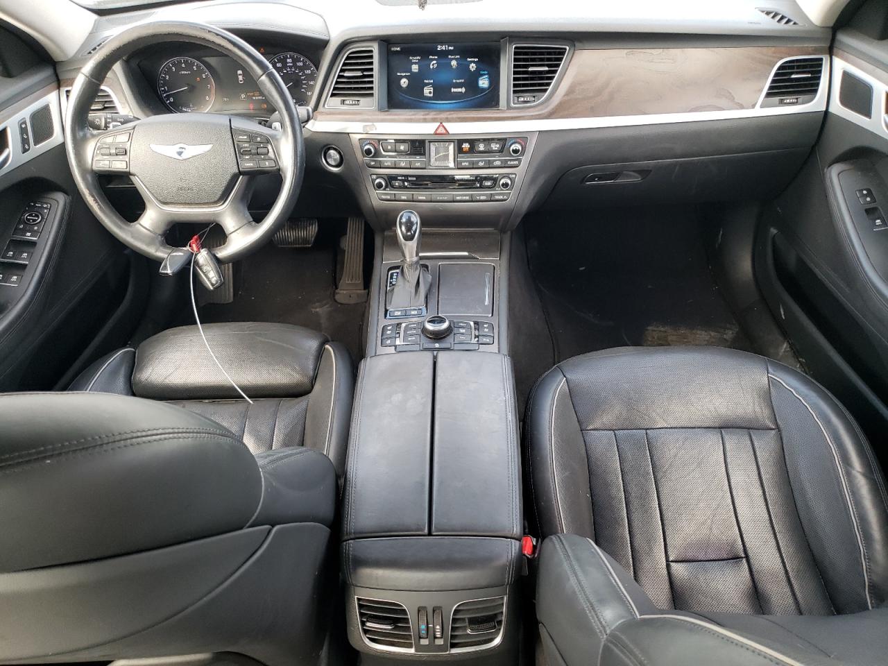 2015 Hyundai Genesis - Image 8