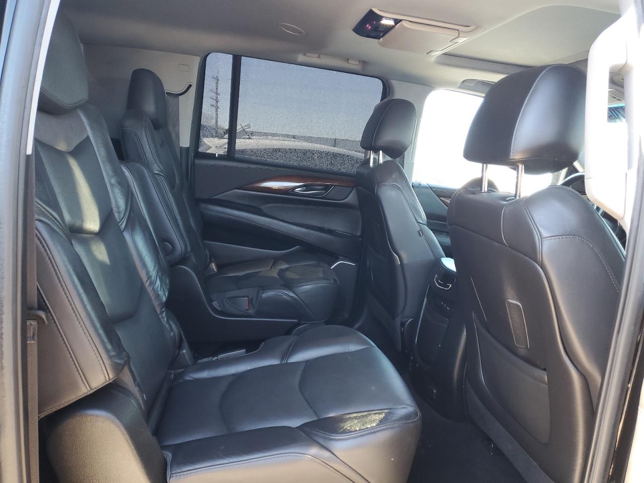 2018 Cadillac Escalade - Image 11