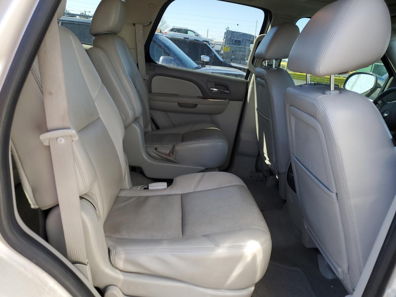 2013 Chevrolet Tahoe - Image 11