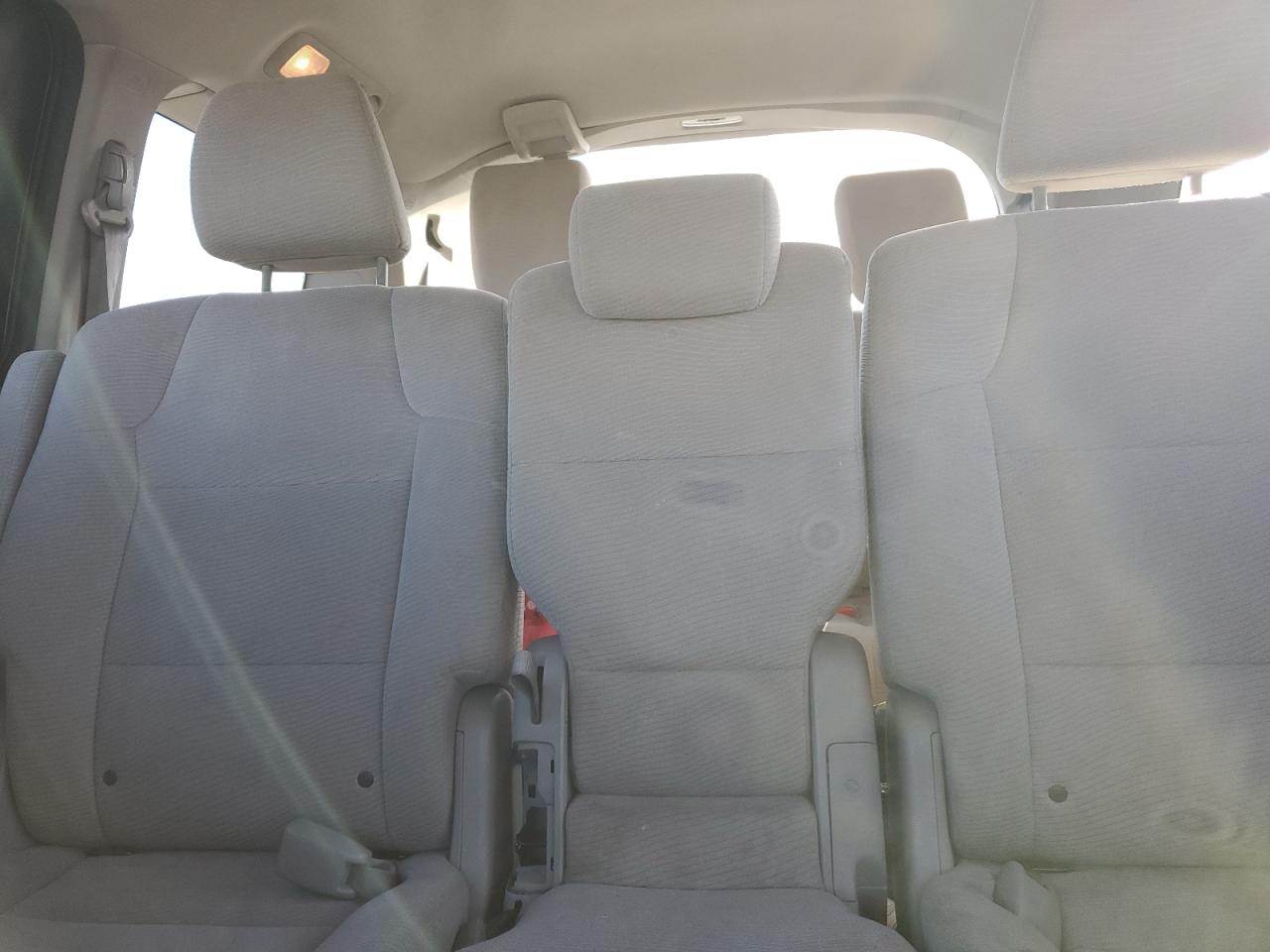 2012 Honda Odyssey - Image 10