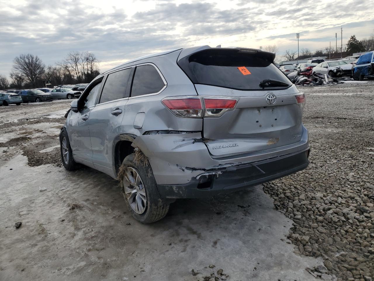 2014 Toyota Highlander - Image 2