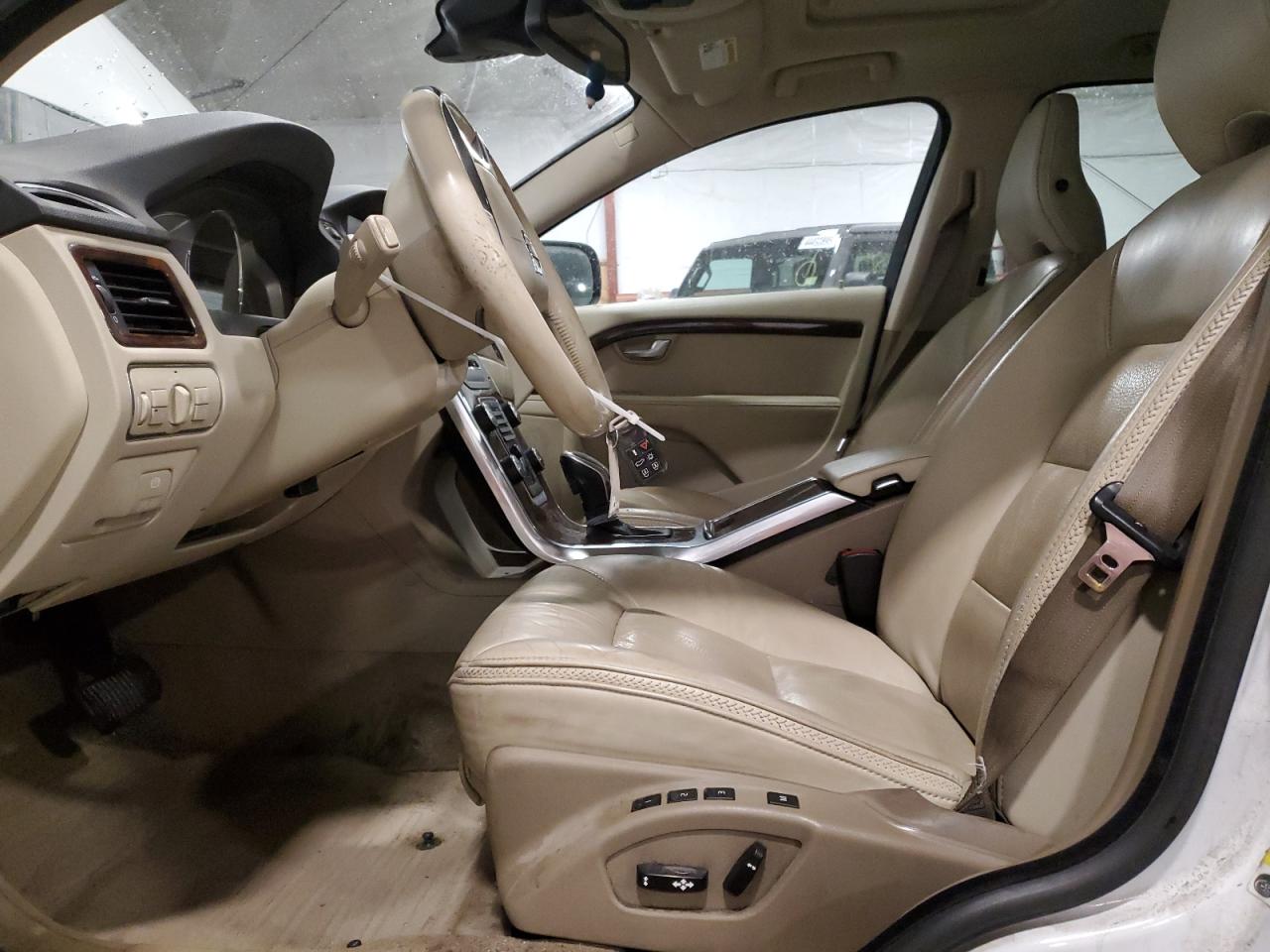 2014 Volvo XC70 - Image 7