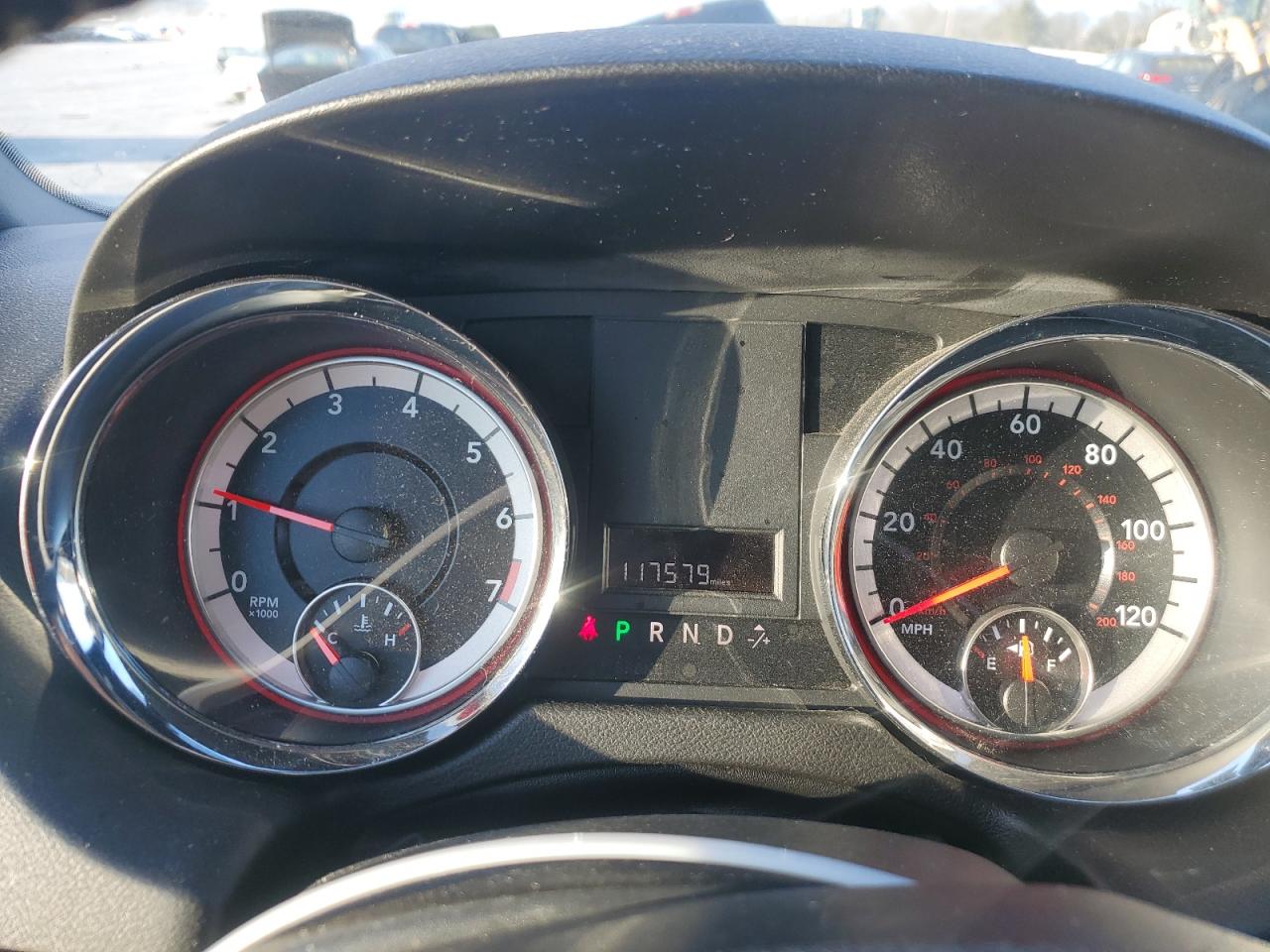2019 Dodge Caravan - Image 9
