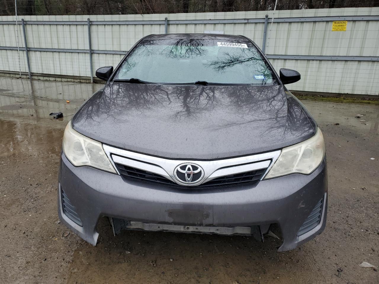 2014 Toyota Camry - Image 5